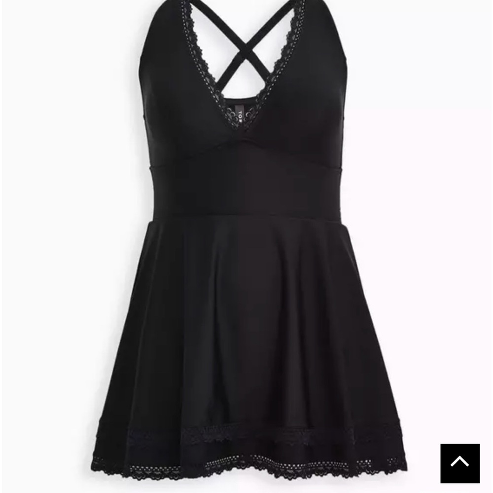 Like-New Torrid Wireless Mid Lace Trimmed Swim Dress w/ Brief – Worn Only Once!